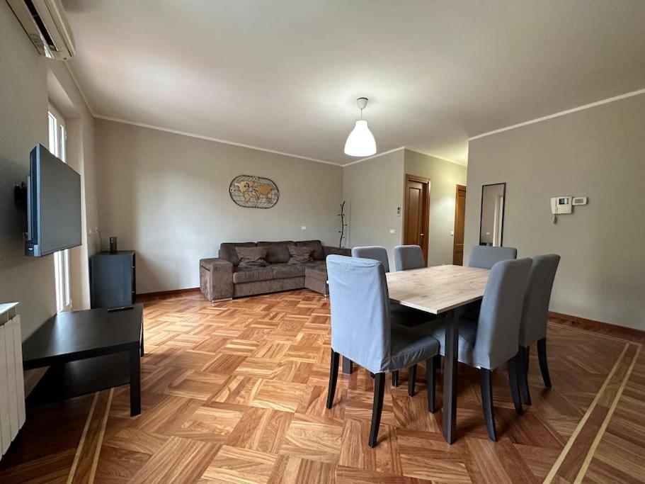 Nicola Apartment Lucques Extérieur photo